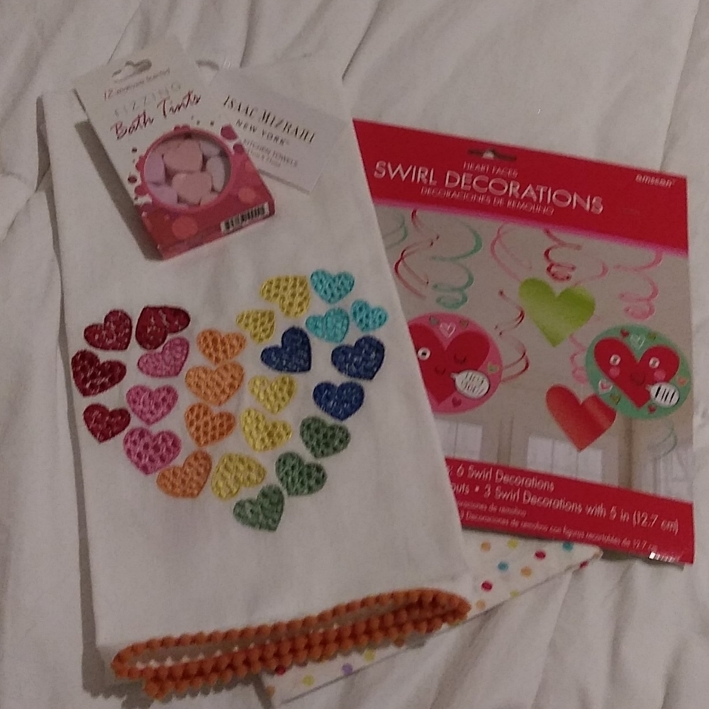 NWT Bundle Valentine's Decor Kitchen Towels